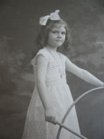 1930 (circa) -Jacqueline de Roquefeuil-Cahuzac, enfant