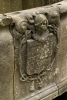 Détail de la fontaine aux armes Roquefeuil