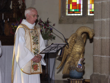 Chasuble de prêtre aux armes Roquefeuil-Cahuac